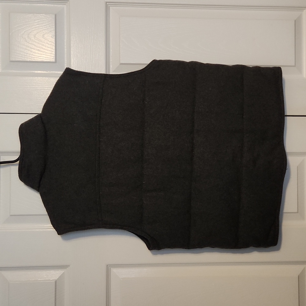 Men's Vest - Picture 2 of 5